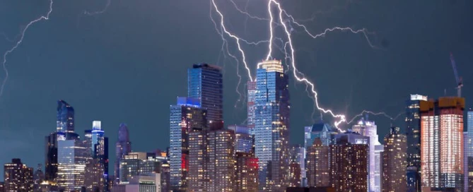 Weather based advertising